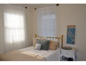 Building Photo - 3 Bedroom Townhome Available July 2026;  M...