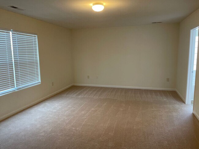 Building Photo - 4806 Swanns Mill Dr