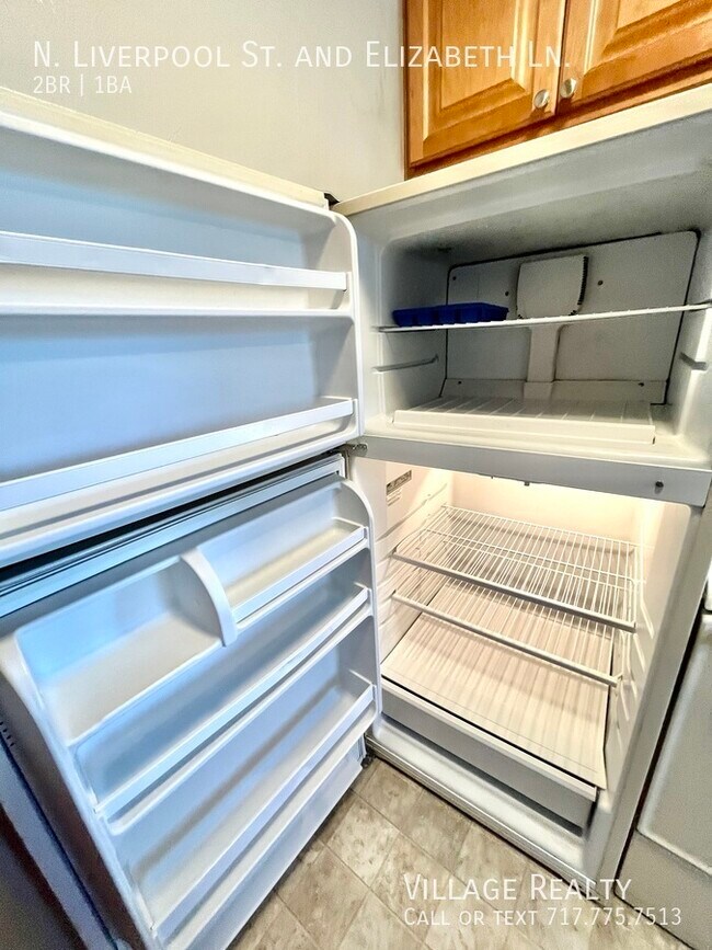 Building Photo - 75 N Liverpool St