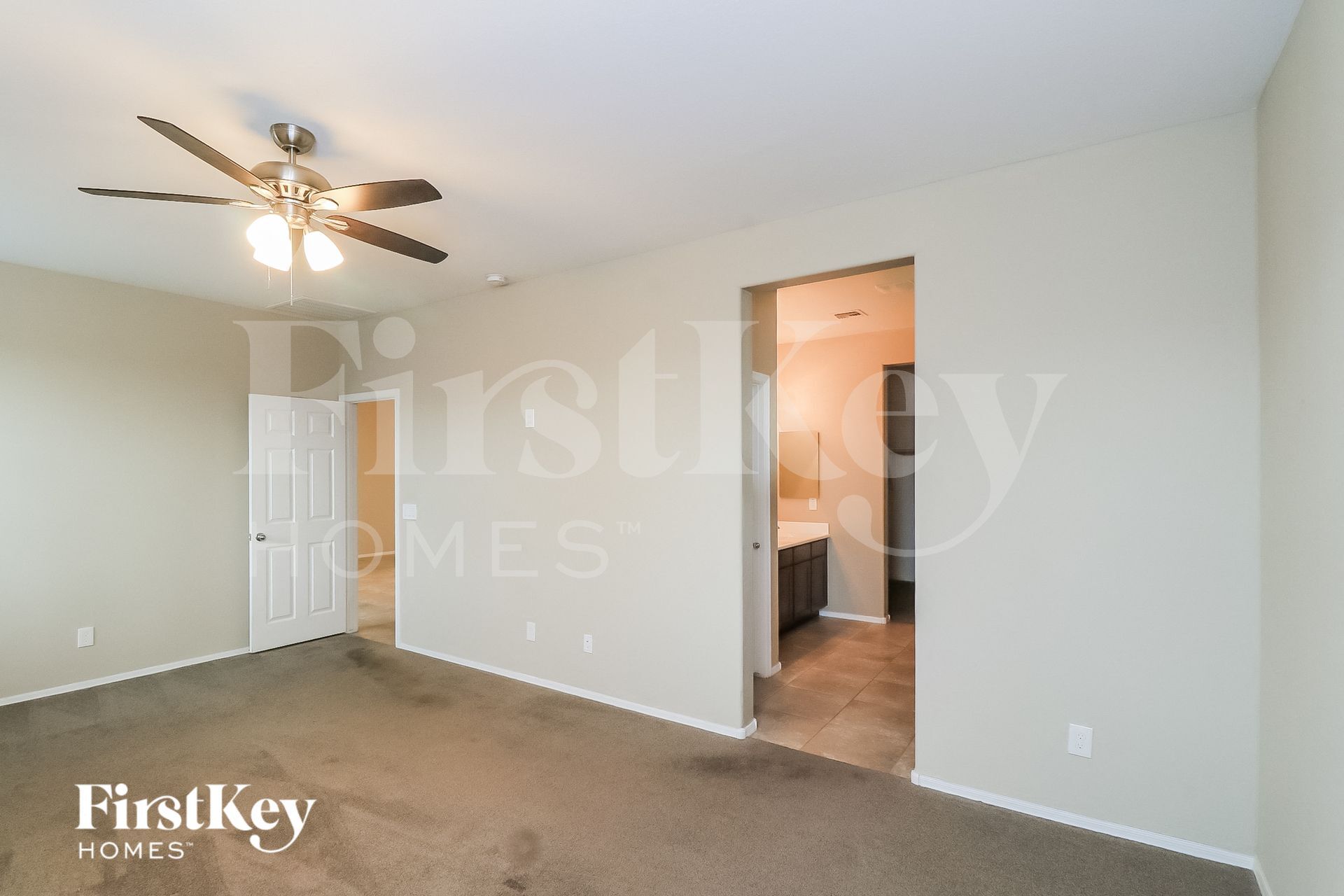 Building Photo - 6204 W Evergreen Rd