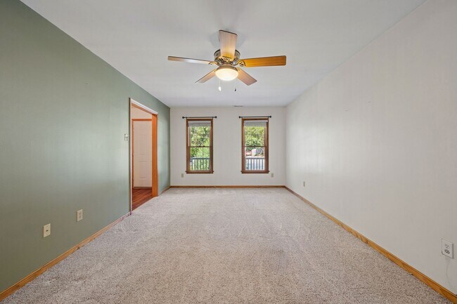 Building Photo - 3 Bedroom/2 Bath Rancher in the North Ches...