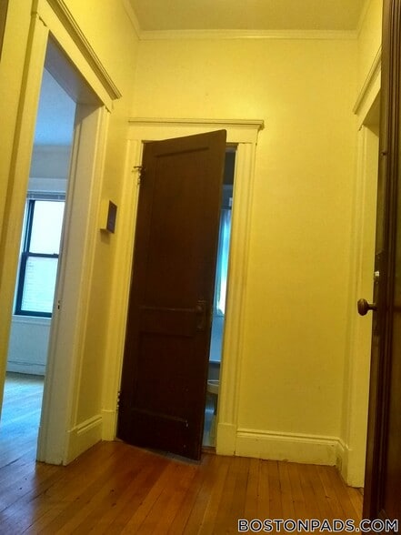 Building Photo - 17-19 Washington St.