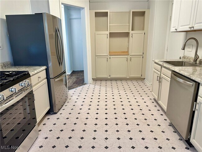 Building Photo - 1855 W 65th St