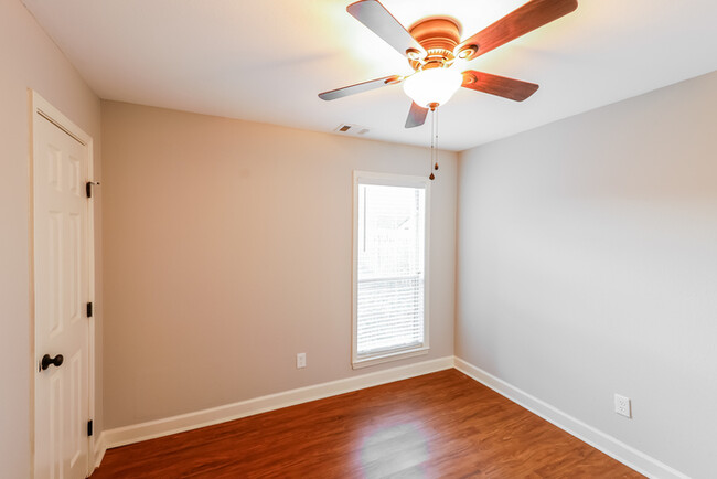 Building Photo - 349 Camden Cove Cir
