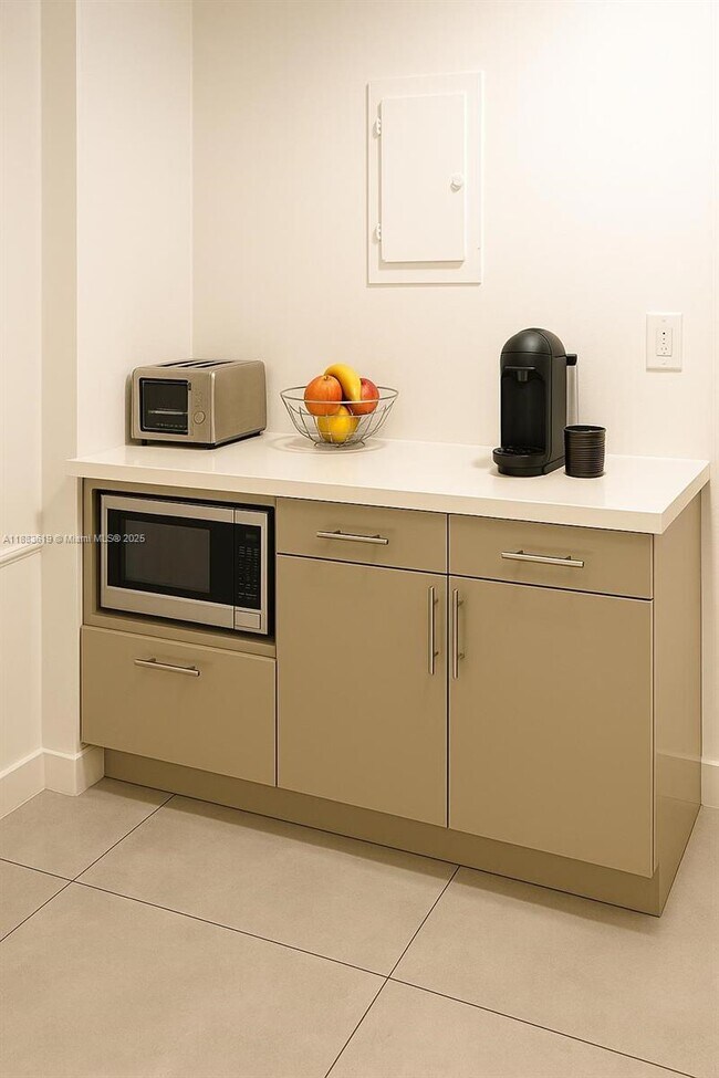 Building Photo - 1780 NE 191st St