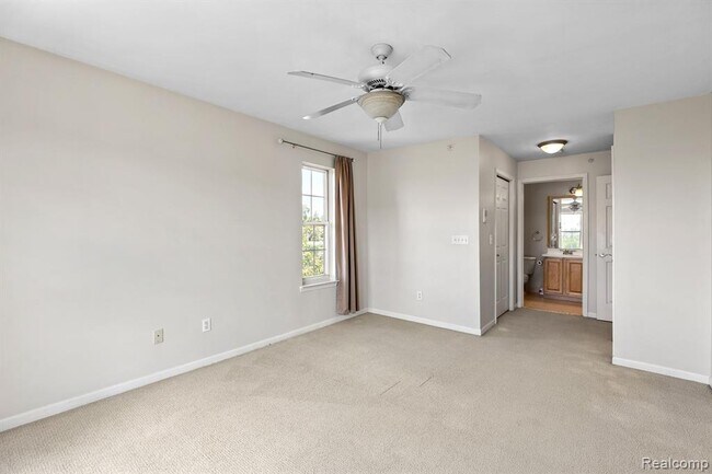 Building Photo - 3292 Newbury Pl