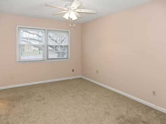 Building Photo - 4610 Lawndale Dr