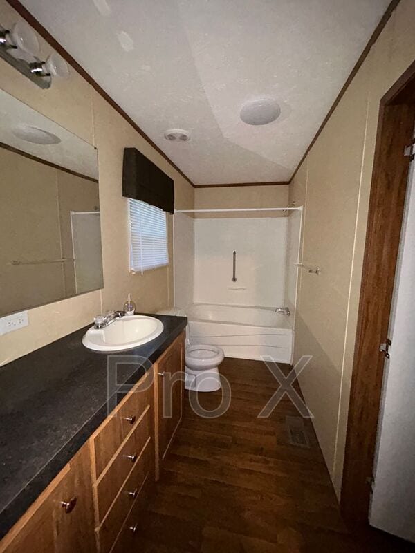 Building Photo - 307 E Adams St