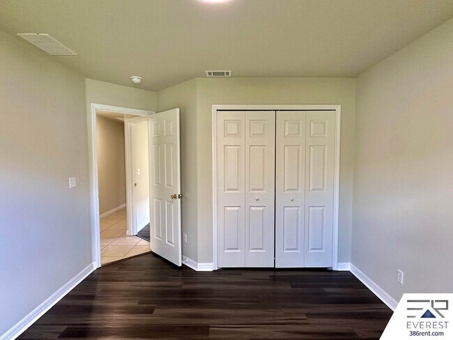 Building Photo - 7 Waywell Pl