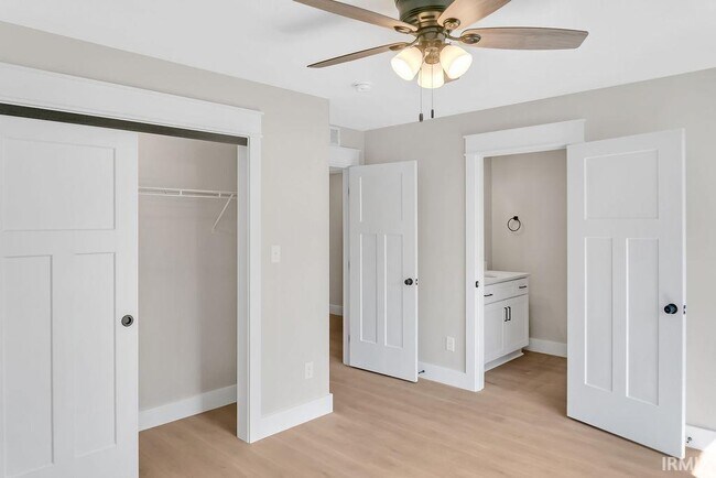 Building Photo - 717 S Henderson St