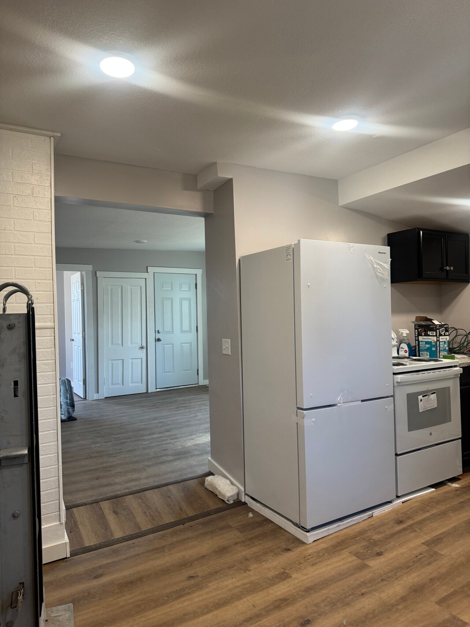 Building Photo - 312 Riverside Ave