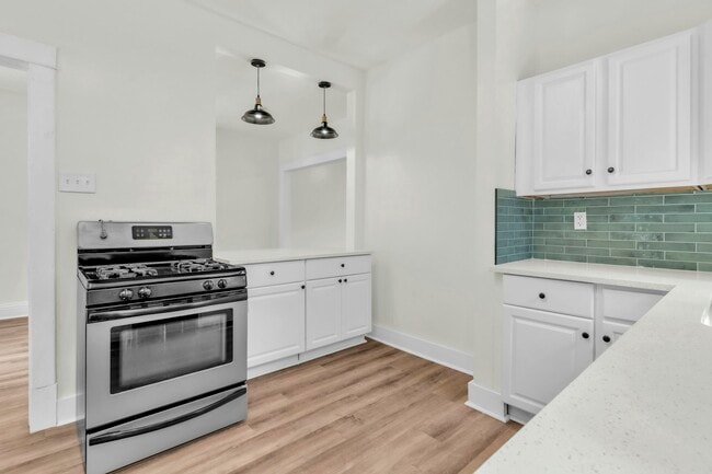 Building Photo - 2220 Hayson Ave