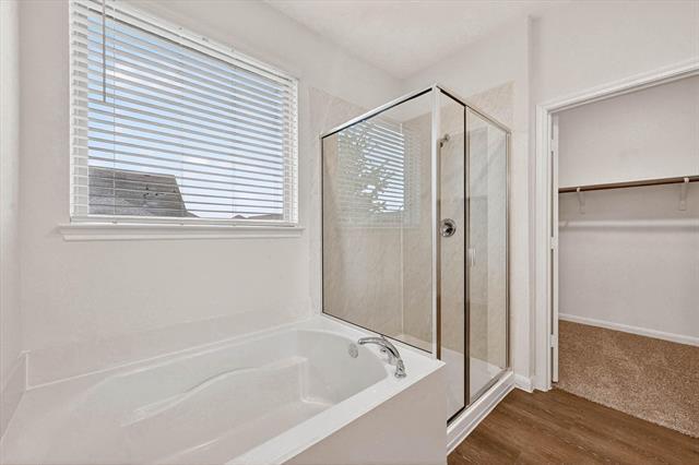 Building Photo - 3955 Oak Crk Cir