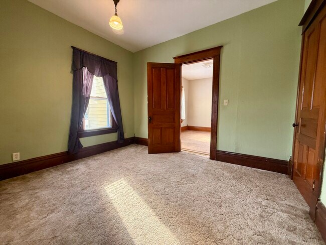 Bed #1 - 107 Clark St