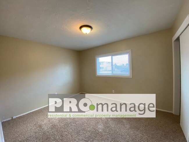 Building Photo - 2 bed / 1 bath apartment in Idaho Falls