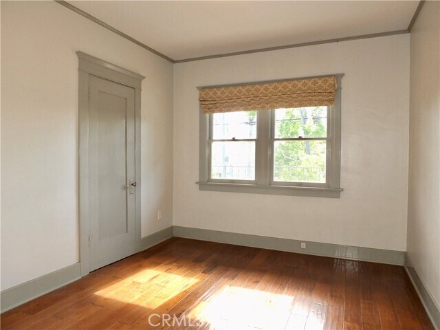 Building Photo - 353 Newport Ave