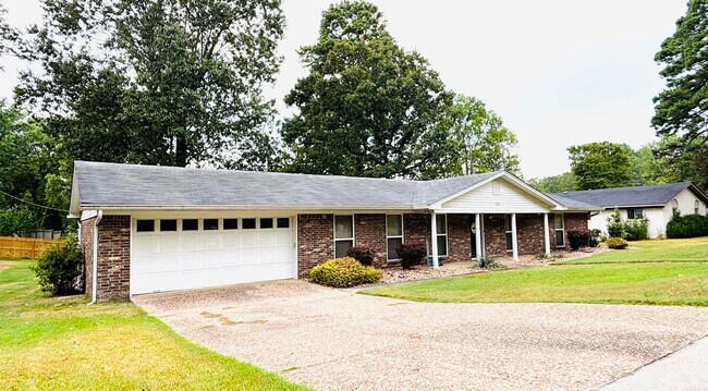 Building Photo - 816 Teresa Dr