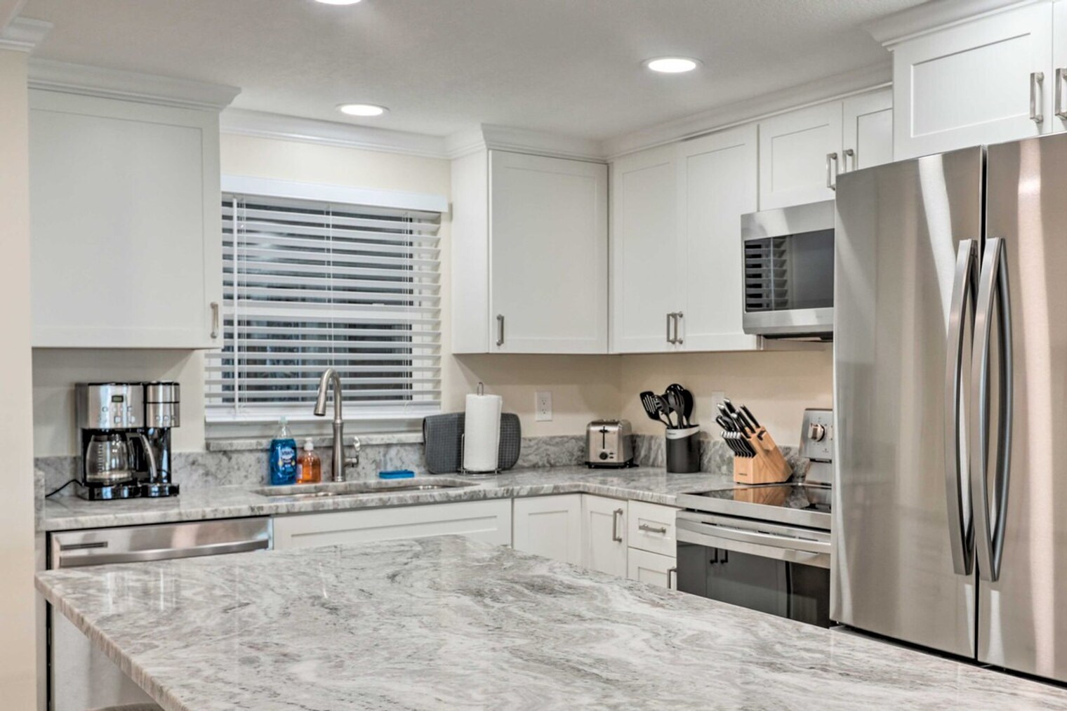 Building Photo - 3747 S Atlantic Ave