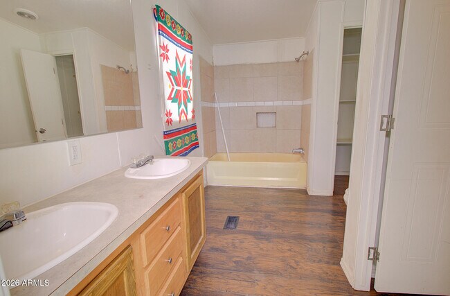 Building Photo - 5706 N Fuchsia St
