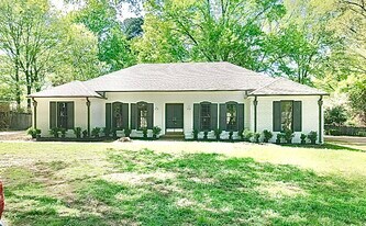 Building Photo - 1601 McHenry Cir E