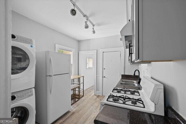 Building Photo - 789 Barnett St NE