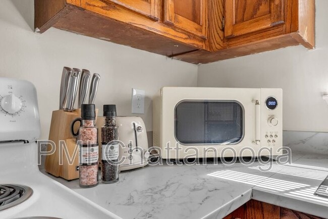 Building Photo - 306 Glenwood Cir