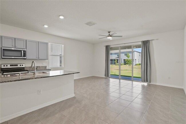 Building Photo - 33055 Tulip Petal Ln