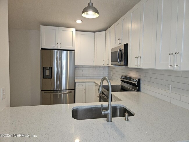 Building Photo - 1107 Sea Hawk Dr