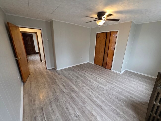 Building Photo - Spacious 3-Bedroom Home with Granite Countertops & Huge Eat-In Kitchen