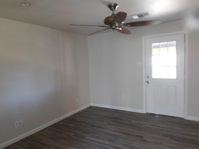 Building Photo - 1320 Green St