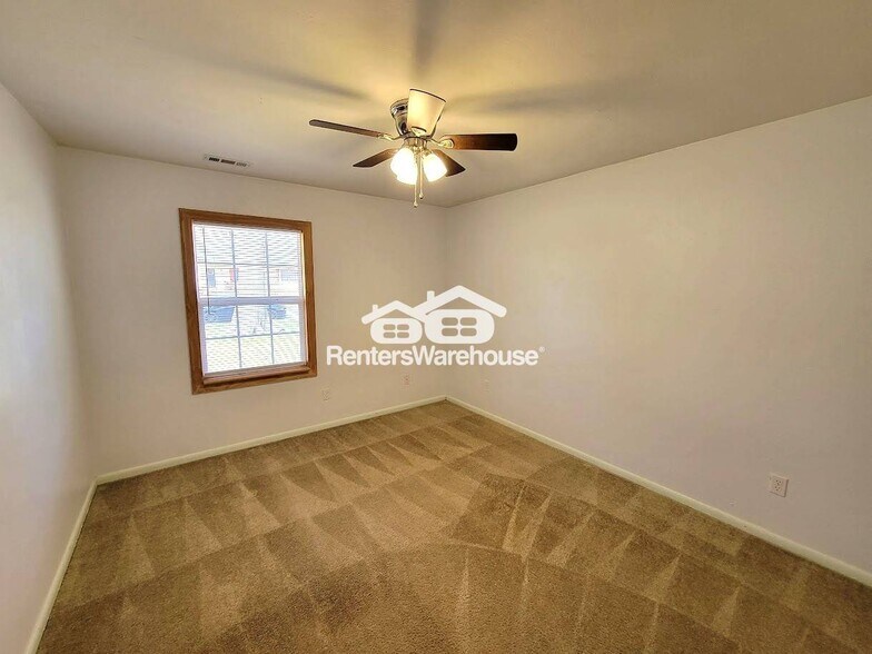 Building Photo - 1412 Bayberry Ct S