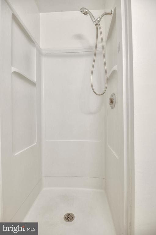 Building Photo - 3 Birdseye Ct