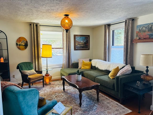 Building Photo - 315 12th St