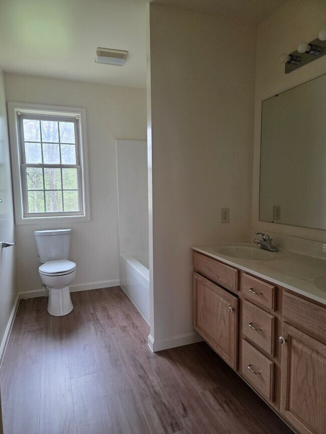 Building Photo - 110 Smith Rd