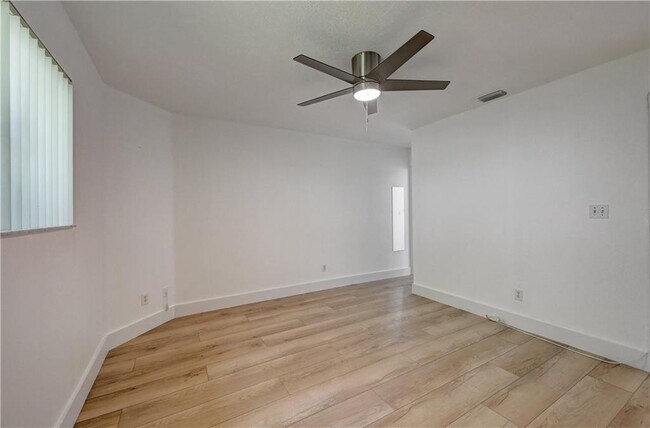 Building Photo - 3457 NW 44th St