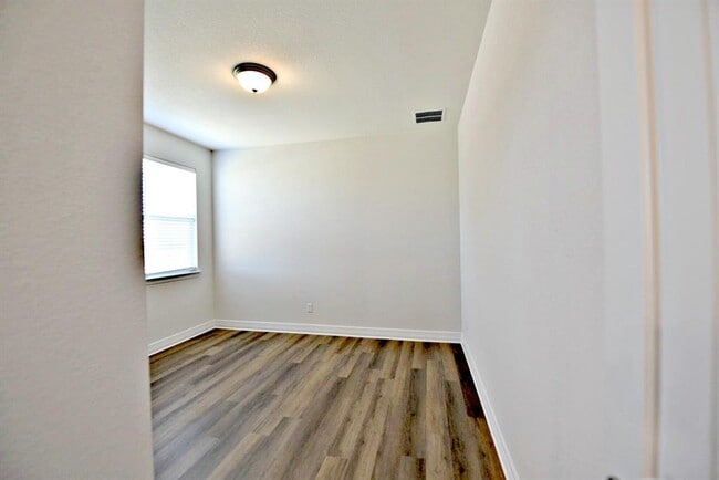 Building Photo - 2220 Airport Dr