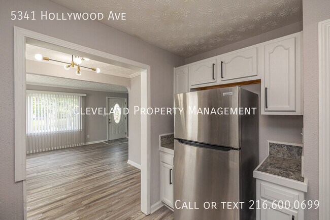 Building Photo - 5341 Hollywood Ave