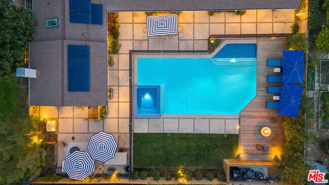 Building Photo - 4731 Deseret Dr