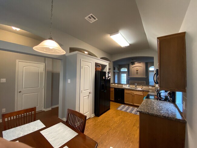 Building Photo - Single Family Home in Falcon Pointe | Chin...