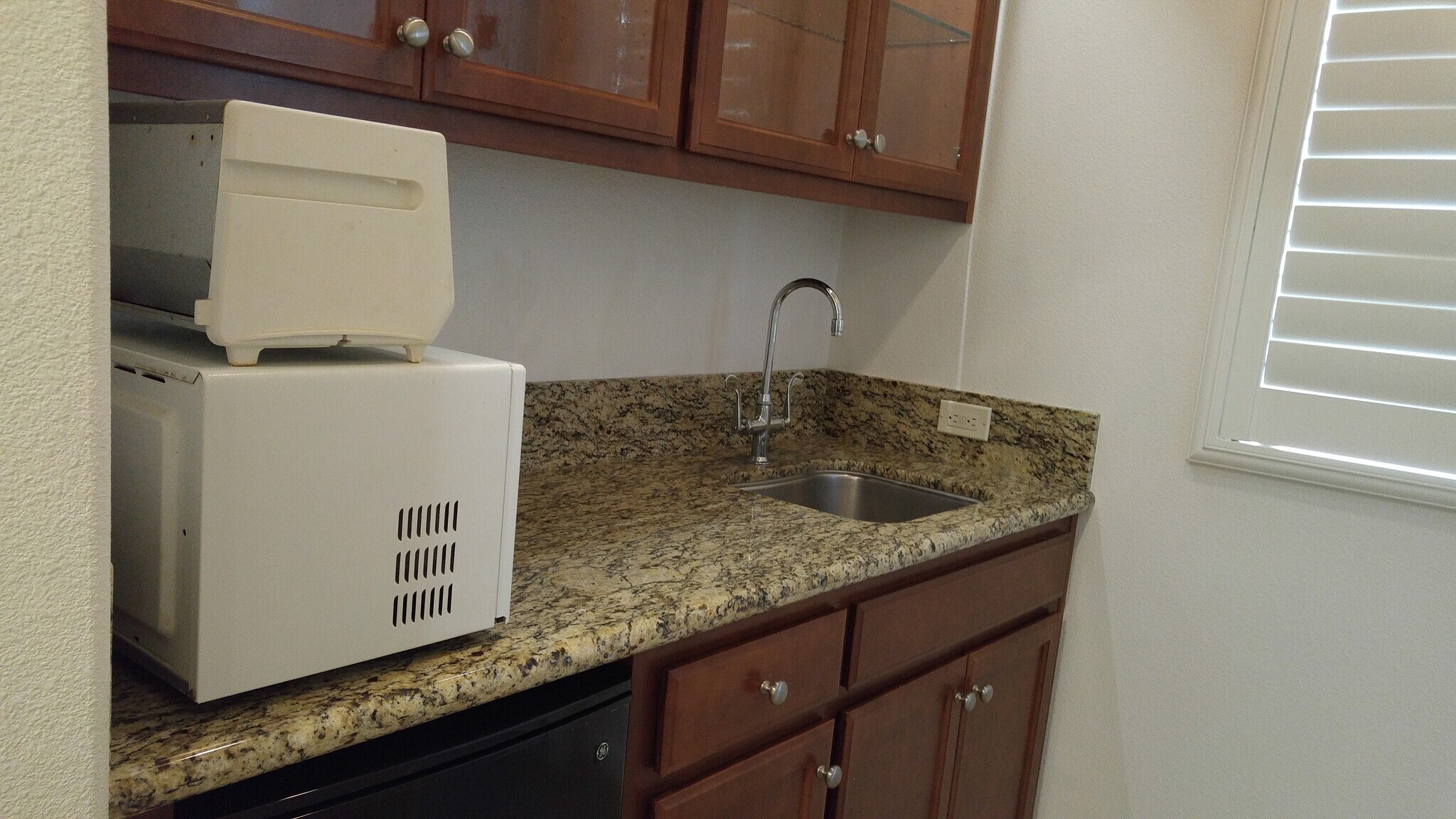 Building Photo - 153 Lucy Ln