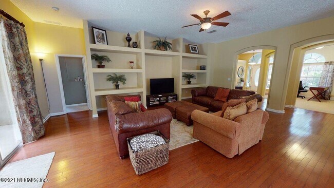 Building Photo - 765 Hazelmoor Ln