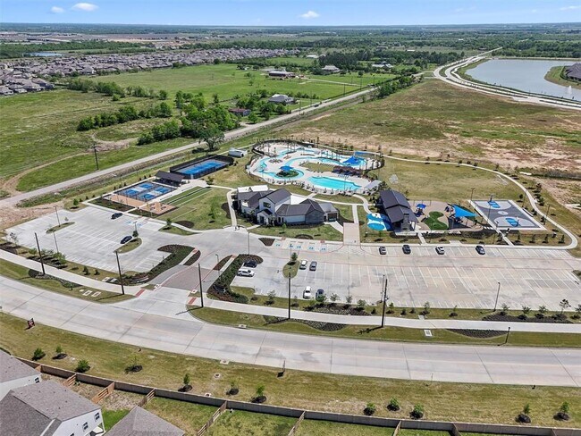 Building Photo - 10511 Kings River Dr