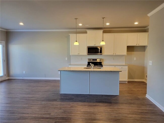 Building Photo - 5205 Fox Den Rd