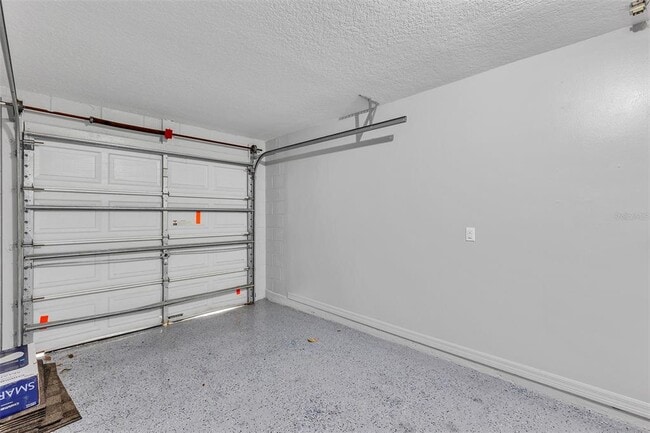 Building Photo - 7686 Pine Fork Dr