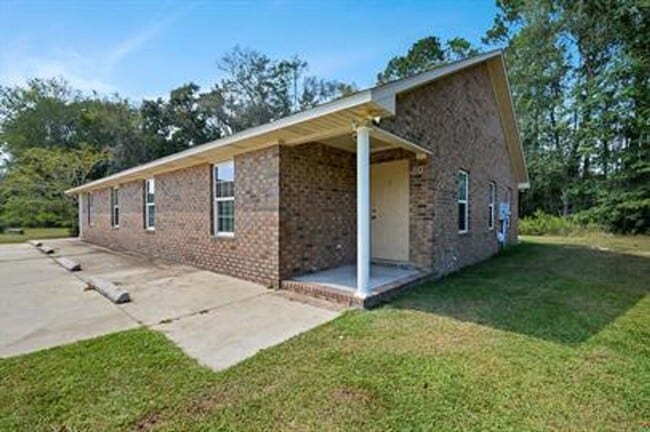 Building Photo - 19 Webb Ct NE