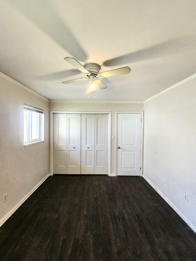 Building Photo - 2056-72 Lafayette Apartments