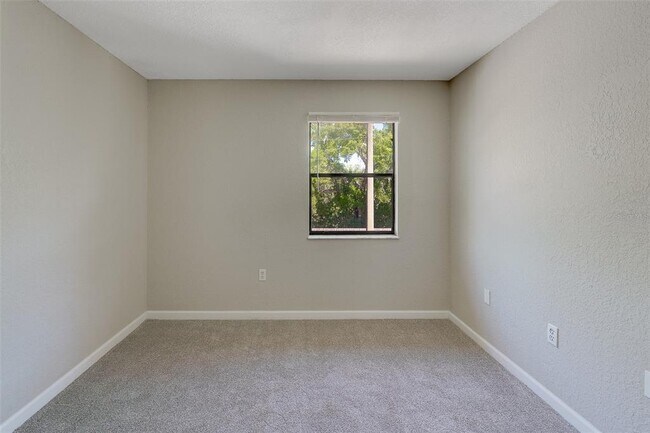 Building Photo - 12293 Sailwinds Dr