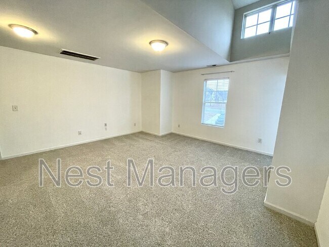 Building Photo - 311 Highgrove Dr