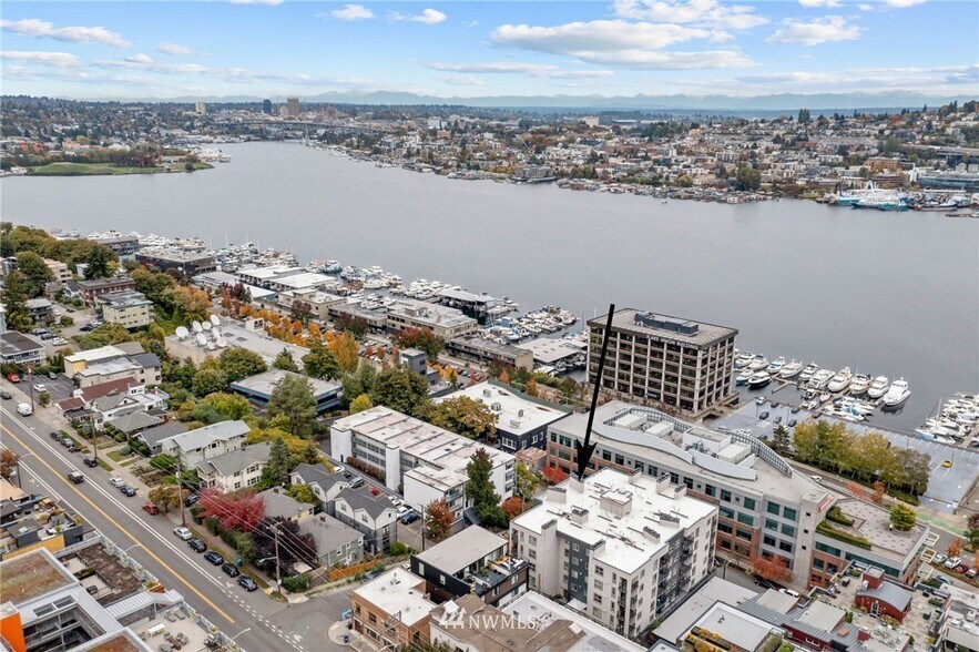 Building Photo - 769 Hayes St