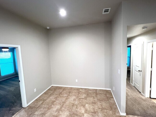 Building Photo - **BEAUTIFUL WINDSTONE AT UPLAND HOME**
